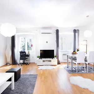 https://santa-barbara-apartment.primorje-gorskikotar.com