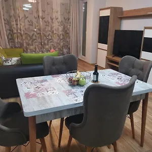 new-apartment-near-city-center-with-free-parking.sofiahotelsbg.com/