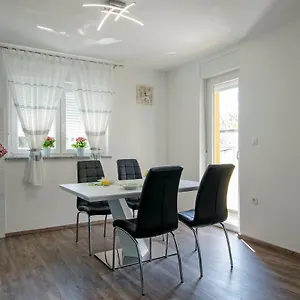 R&d Apartment
